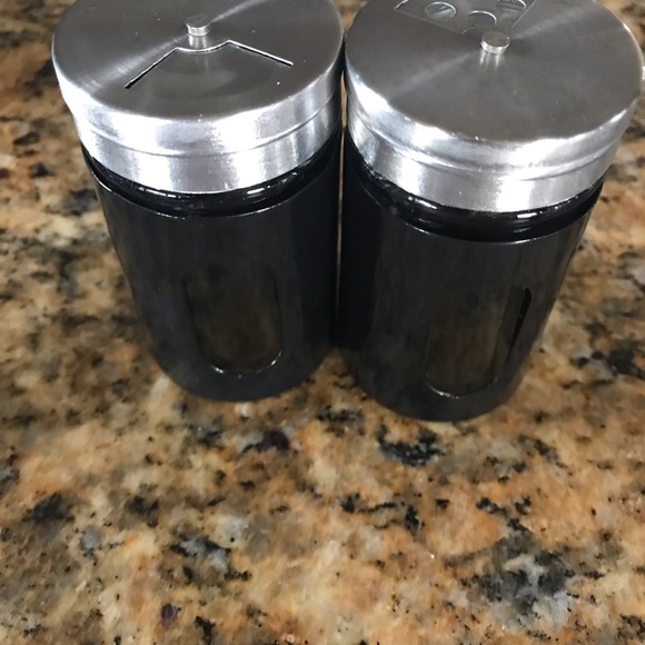 ❤️Salt & Pepper Shaker❤️ - Picture 2 of 7